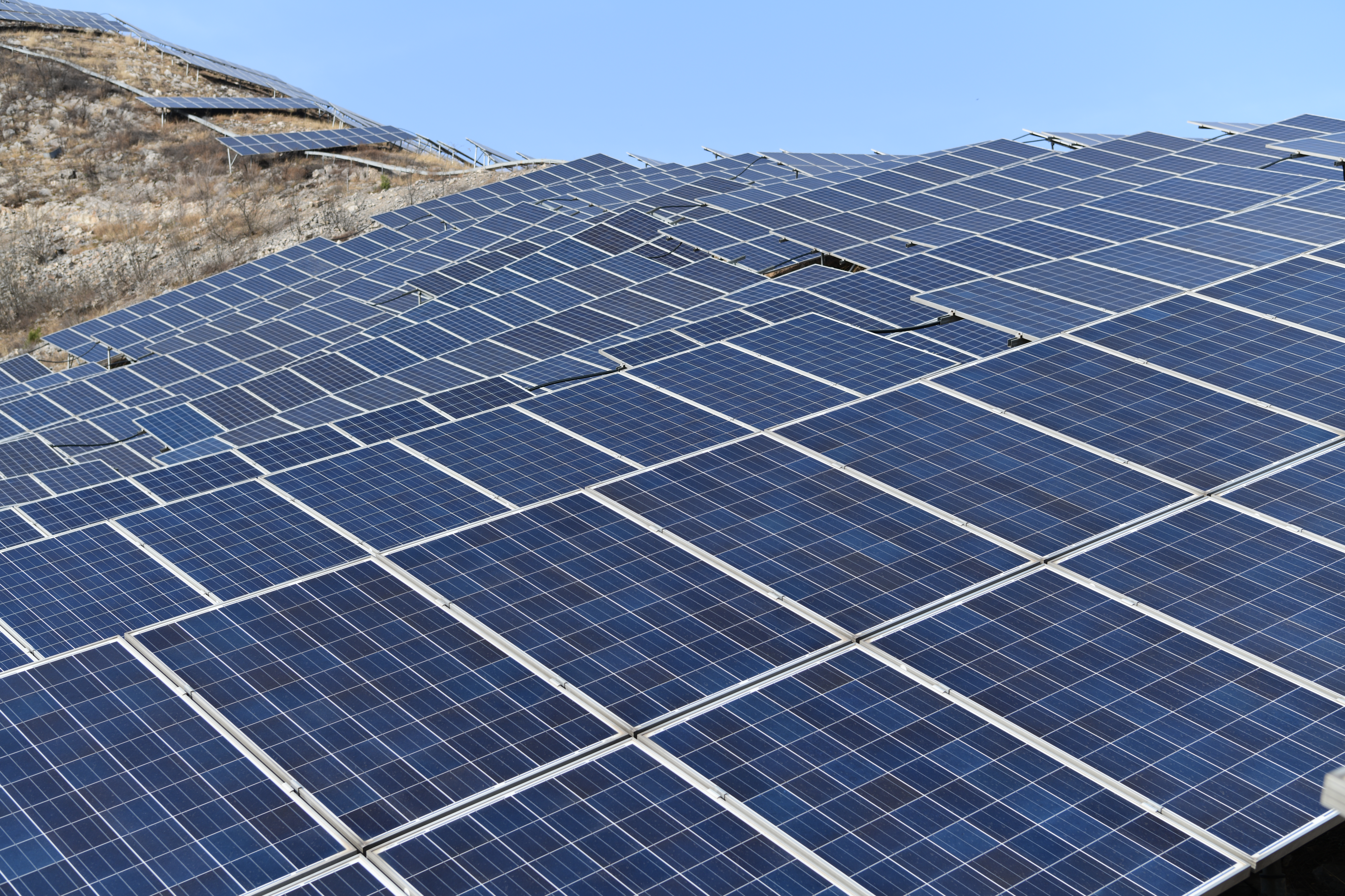 La pol&iacute;tica reestructura el panorama y los cambios de ciclo: la industria fotovoltaica de China entra en una nueva etapa de desarrollo de alta calidad